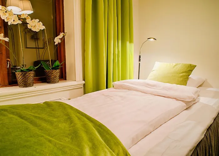 H5 Hotel
