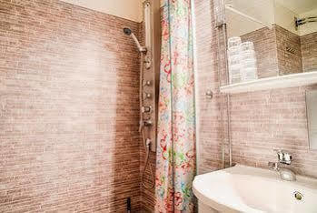 Hotel H5 2*